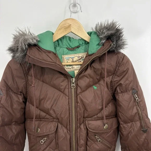 Vintage Abercrombie & Fitch Puffer Jacket Medium Down Cropped Faux Fur Hood Y2K
